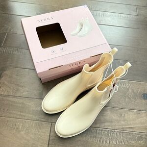 Serra Chelsea Rain Boots White Cream 9 Water Resistant Cushioned Insole